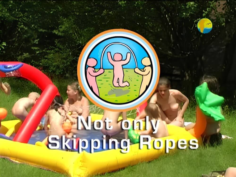 Naturist Freedom: Not only Skipping Ropes - In naturism, sincerity and openness toward others are valued
