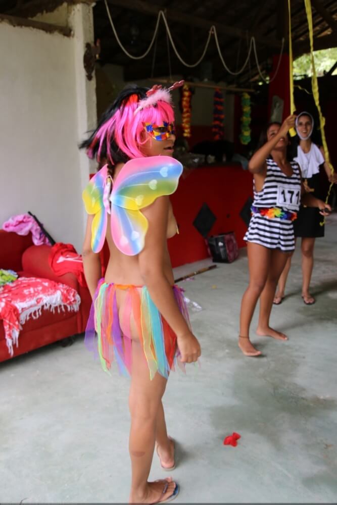 Tropical carnival photo gallery - Naturalness and freedom go hand in hand with naturism