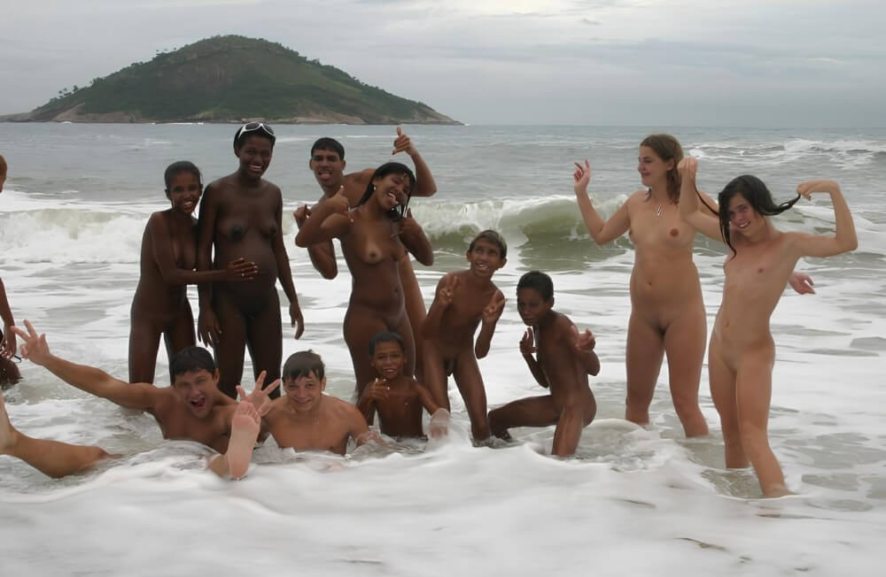 Photo nudism in Brazil - Peace and tranquility as goals of the naturist life