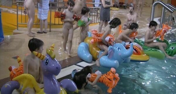 Indoor water runners 1 Full HD video - Living without unnecessary worries or restrictions is the essence of naturism