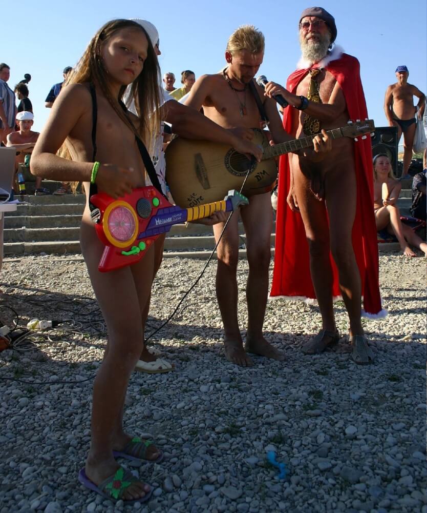 Naturist Beach Contests photos - A defining feature of naturism is the absence of clothing