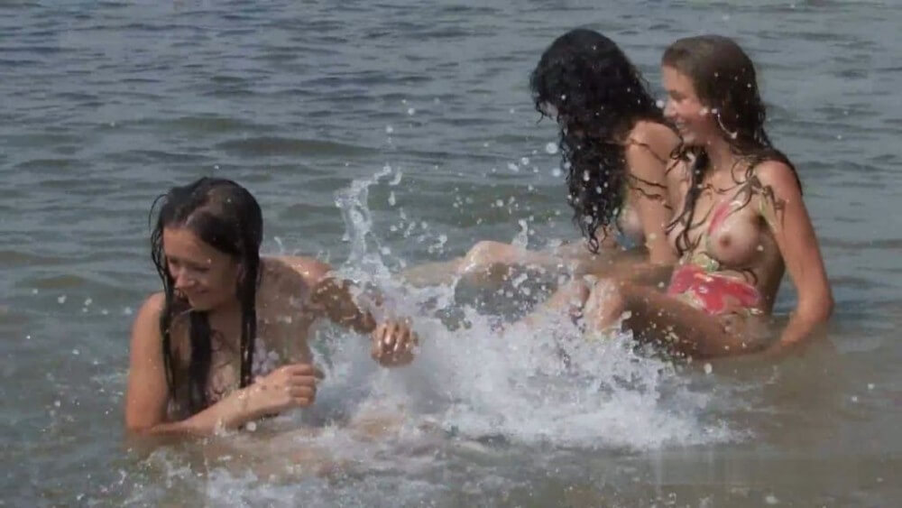 Body Art At Nudist Beach - Love for oneself and nature as the foundation of naturism