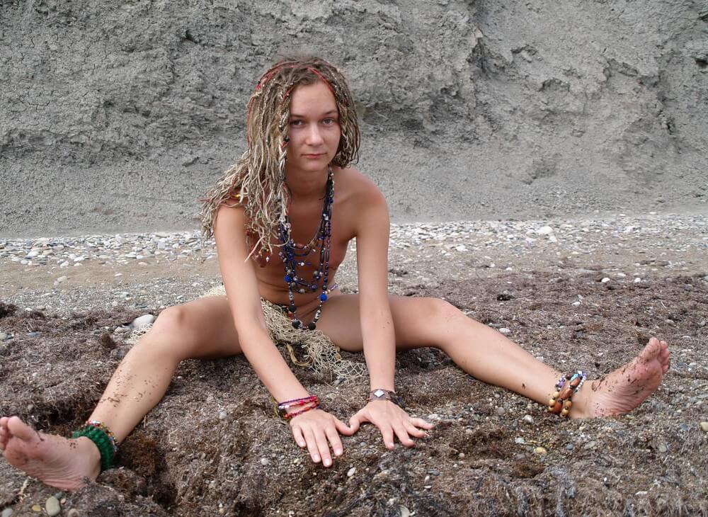 Naturists Rocky Stream Pixie Girls photos - What the concept of naturist recreation entails and its benefits