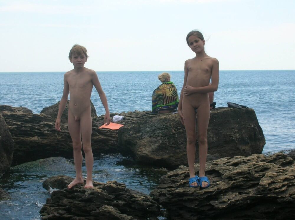 Beach Rocking Profile pics - A true nudist vacation