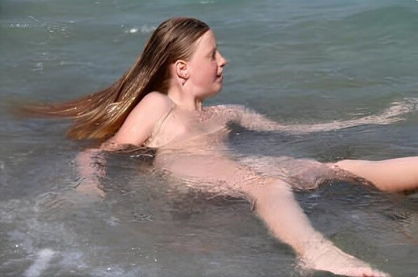 Turqoise Water Splash pics - Nudity is seen as a natural and beautiful aspect of life