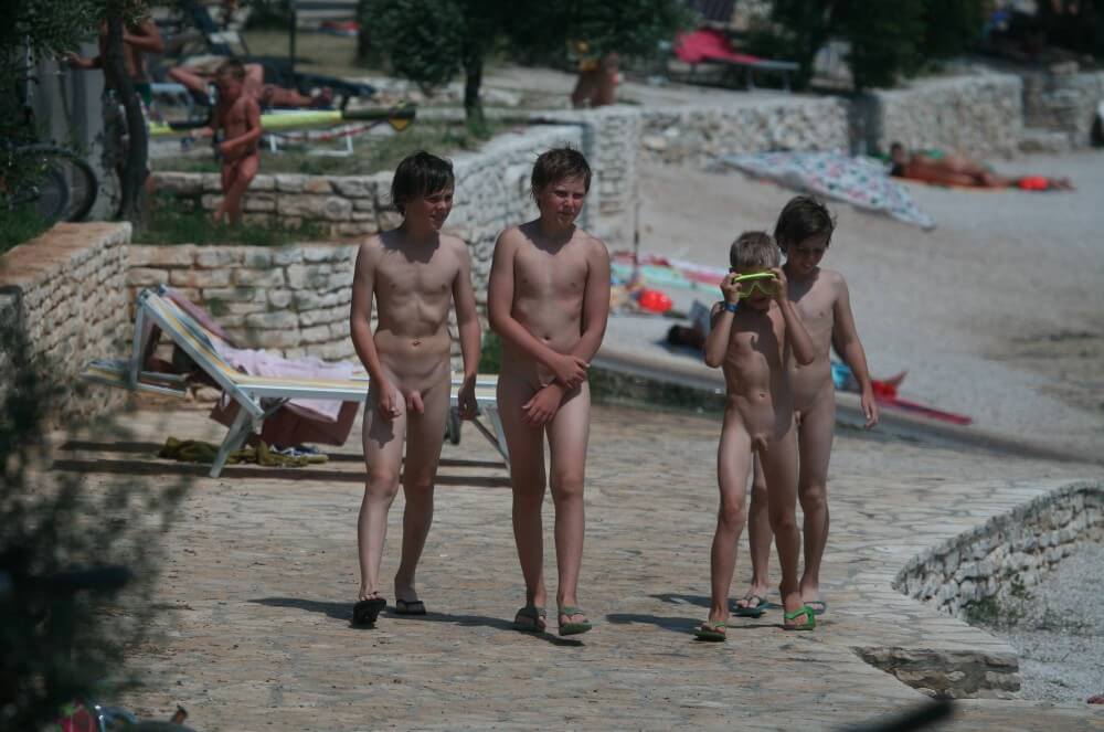Shore walking nude - People seek self-development and peace of mind through nudism
