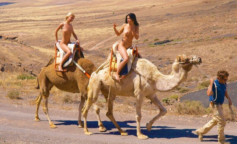 Funny Moments Life pics - Nudism is an expression of freedom and individuality