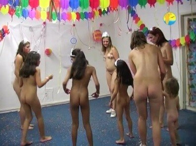 Naturist Freedom: Princess - Nudism contributes to the strengthening of psychological health
