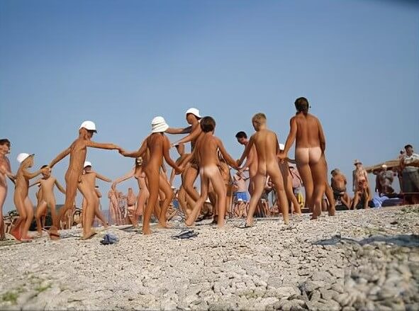 Premium Content # 37 - Freedom and naturalness are important to naturists