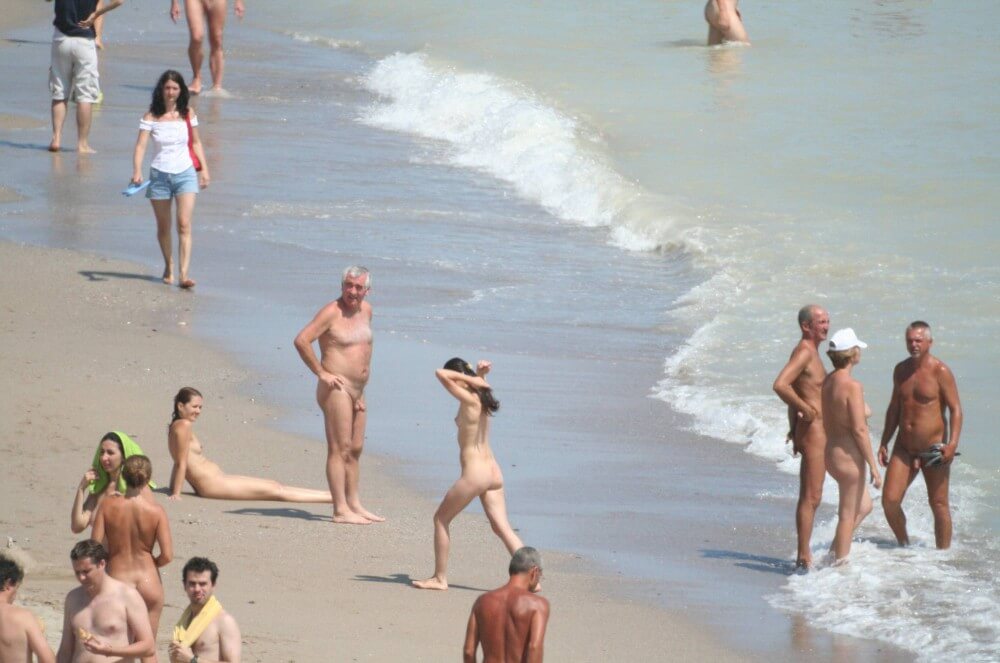 Costinesti Beach Groups pics - Naturism teaches you to accept yourself and others