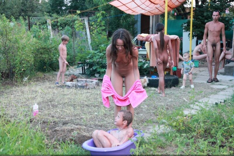 Green barrel of fun-grassy fields of gold photos - Naturists love openness and freedom