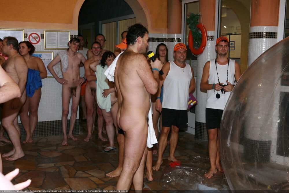 Naturism photo gallery # 56 - A true nudist vacation