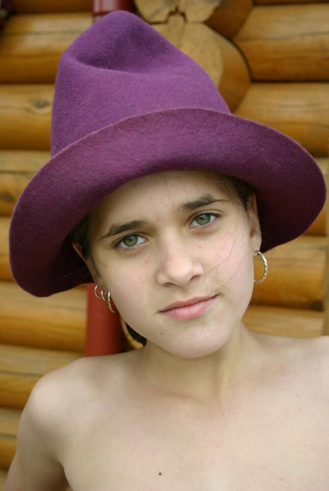 Cabin Reflections nudism pics - The body looks beautiful and natural in its natural, unadorned state