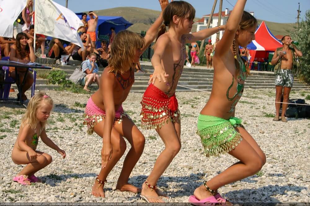 Festival and dancing photos - It is a way to get closer to nature and its rhythms