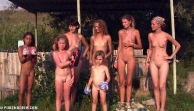 Coastral Paradise Full HD - Naturism implies a life free of unnecessary problems
