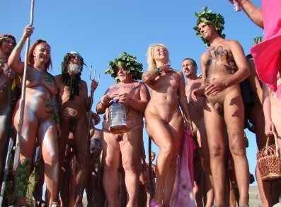 Nudism Beach Day photos - Nudism contributes to the strengthening of psychological health