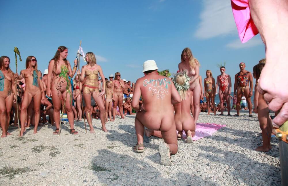 Naturist Boy Sun Warrior pics - Such nudist practices help break down prejudices