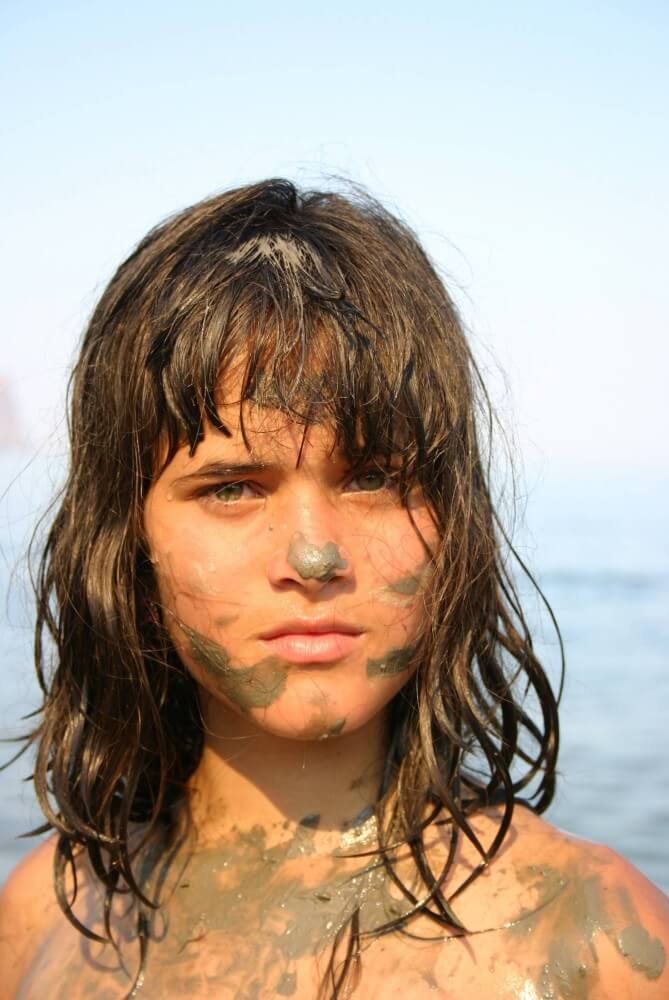 Courageous Naturist Girl pics - Family naturism in European countries