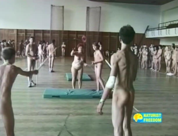 Helios Natura: FKK Fumbling and Tumbling - Nudists strive for inner harmony and peace of mind