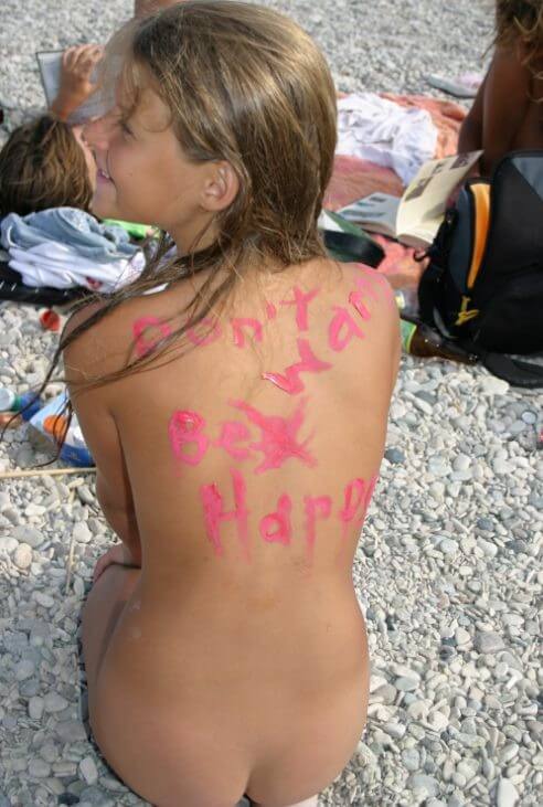 Osez vivre nu… Documentary naturism - Being oneself is the foundation of nudism