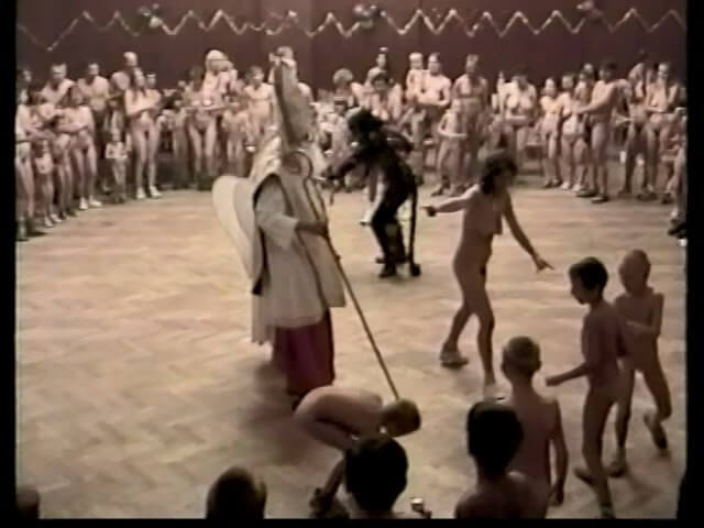 Helios Natura: Christmas Kinder Spiele - Im also interested in naturism, but I have no experience yet